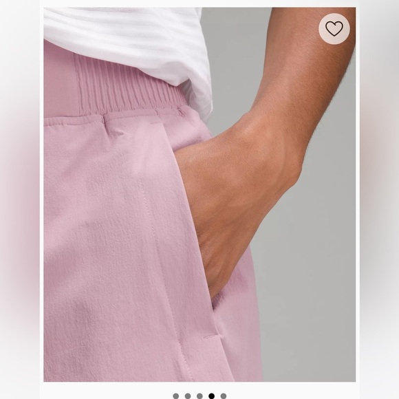 NWT Stretch Woven Relaxed-Fit High-Rise Short 4" / Rose Blush - Picture 2 of 5